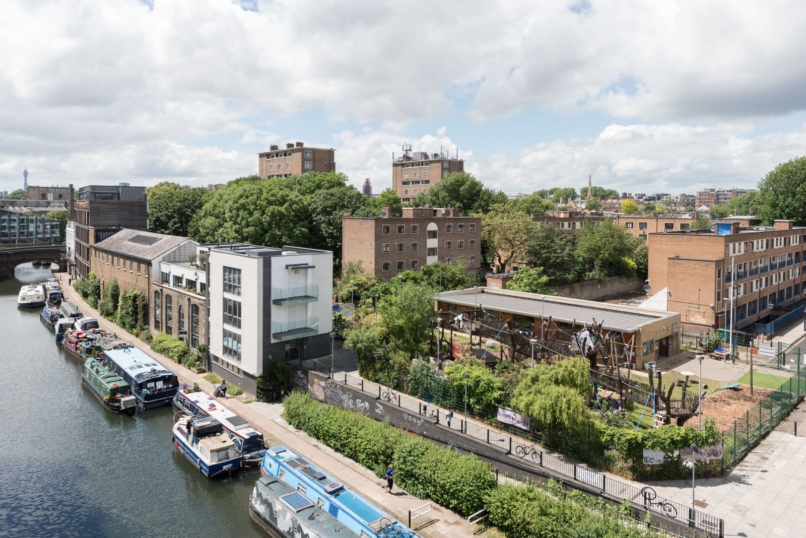 Canal Building, Angel