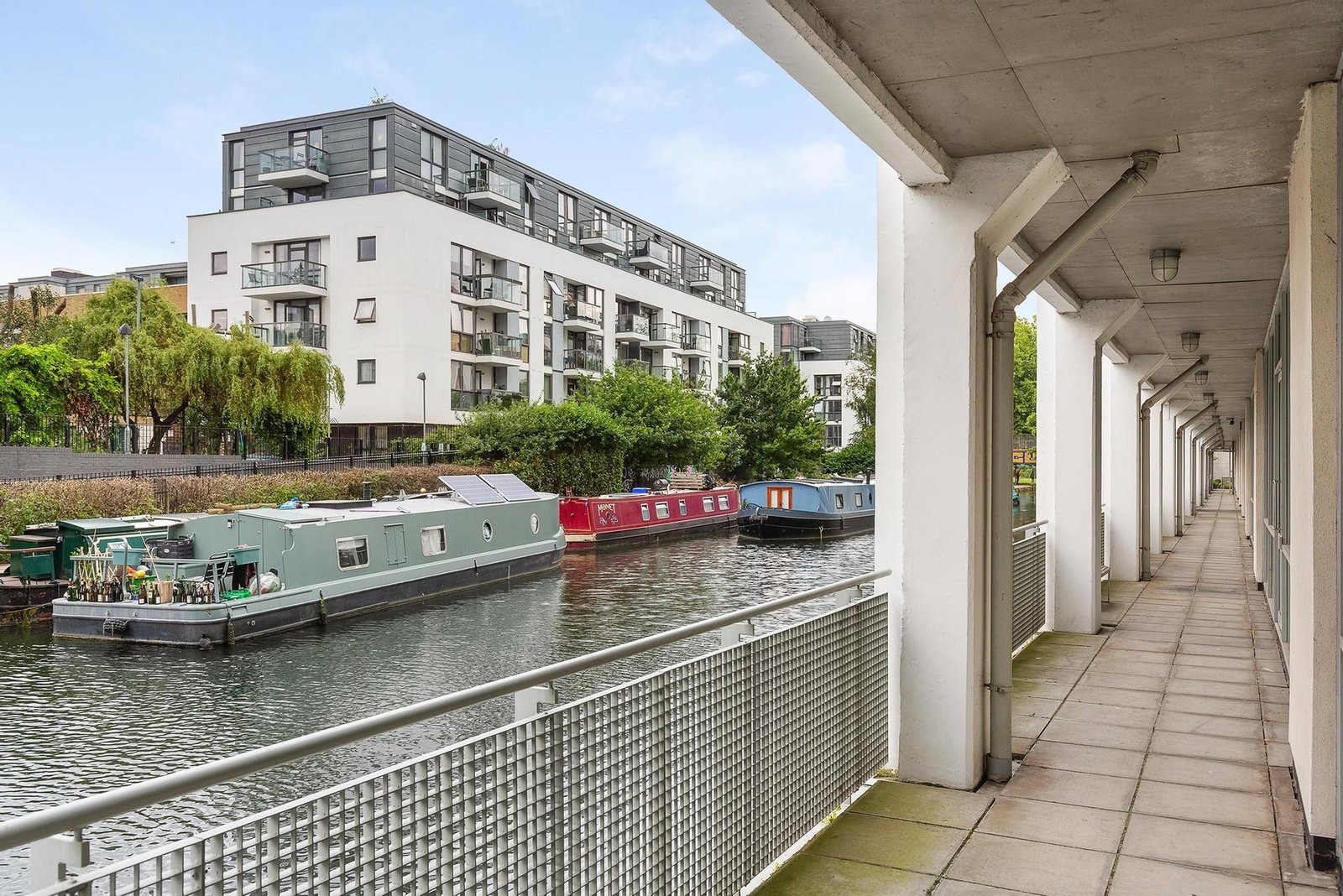 Canal Building, Angel