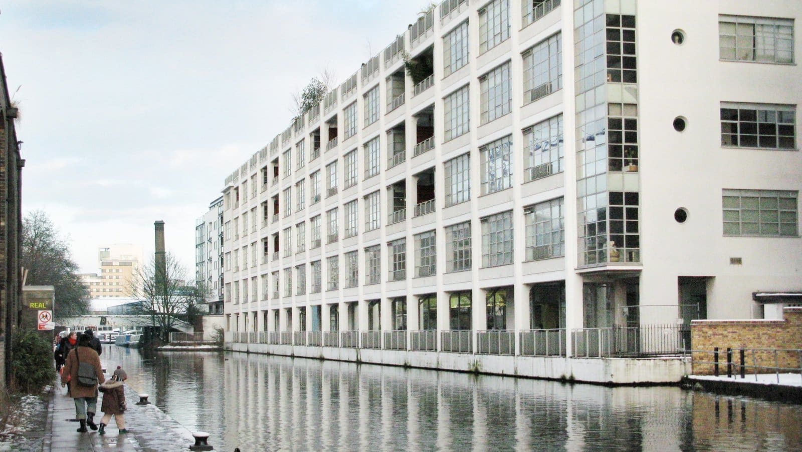 Canal Building, Angel